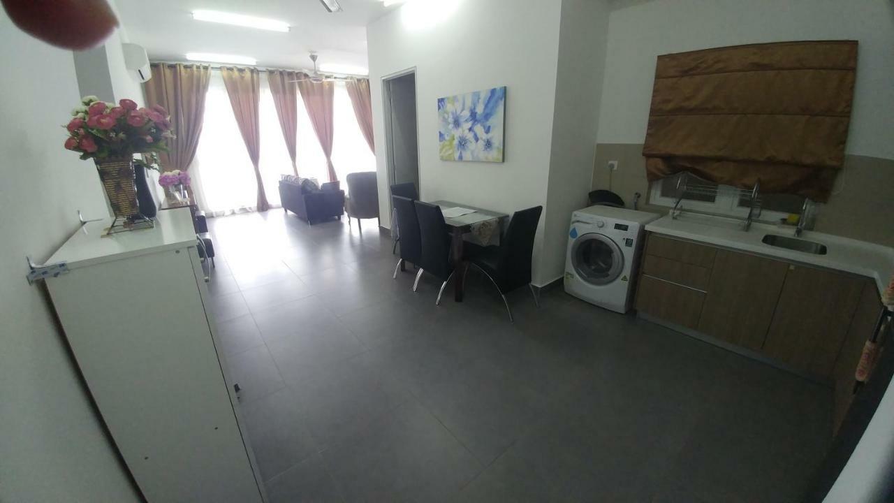 My Sentrio Apartment Kuala Lumpur Bagian luar foto